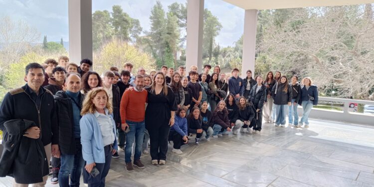 Μαθητές από την Ολλανδία στο Δημαρχείο Αρχαίας Ολυμπίας