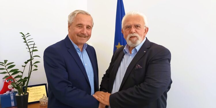 ΔΗΜΟΣ ΗΛΙΔΑΣ: Τον Δήμαρχο Ήλιδας επισκέφθηκε ο υποψήφιος Ευρωβουλευτής του ΠΑΣΟΚ και πρώην υπουργός Γιάννης Μανιάτης