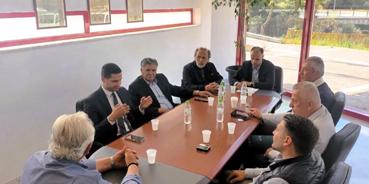 ΔΗΜΟΣ ΗΛΙΔΑΣ: Επίσκεψη υποψήφιου Ευρωβουλευτή Ν.Δ. Σπύρου Καρανικόλα