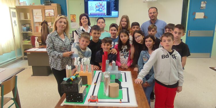 ΔΗΜΟΤΙΚΟ ΣΧΟΛΕΙΟ ΒΑΡΔΑΣ: Μια πρωτότυπη υποδοχή για την Ολυμπιακή Φλόγα