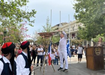 ΔΗΜΟΣ ΠΥΡΓΟΥ: Δήμος Πύργου: Με επιτυχία η υποδοχή της Oλυμπιακής Φλόγας στον Πύργο
