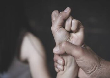 Επτά συλλήψεις και πέντε δικογραφίες για ενδοοικογενειακή βία στη Δυτική Ελλάδα τις τελευταίες δυο ημέρες