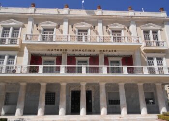 “O Πύργος δεν θέλει να ζει σε σκιές”