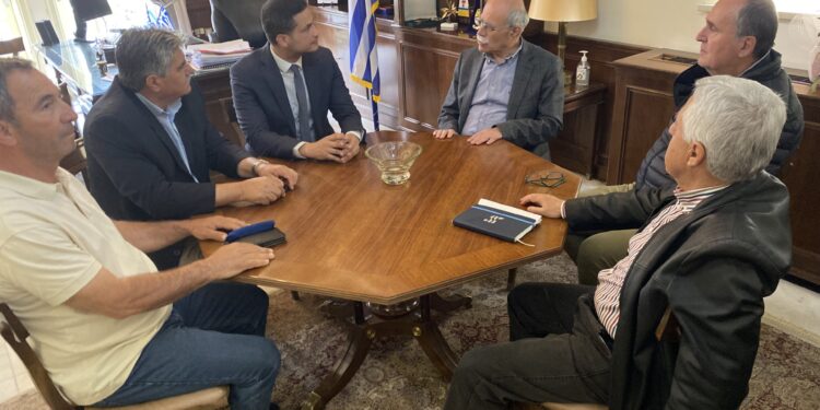 ΔΗΜΟΣ ΠΥΡΓΟΥ: Ο Δήμαρχος Στάθης Καννής συναντήθηκε με τον υποψήφιο Ευρωβουλευτή της ΝΔ κ Σπύρο Καρανικόλα