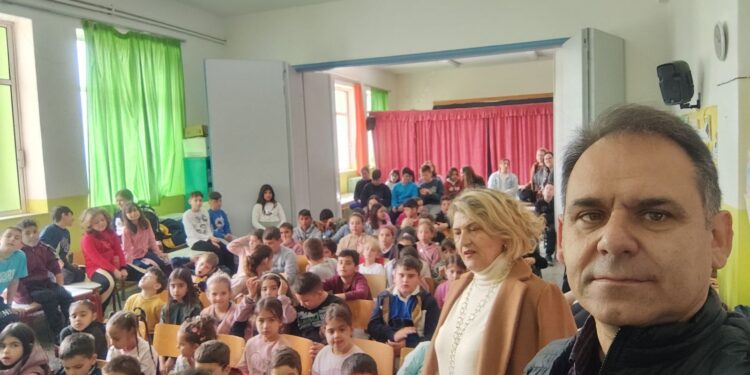 ΔΗΜΟΣ ΠΥΡΓΟΥ: Δίπλα στα αδέσποτα ζώα