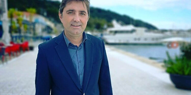 ΚΩΣΤΑΣ ΚΑΡΠΕΤΑΣ: “Απογοητευτικά τα στοιχεία για τον τουρισμό στην Δυτική Ελλάδα”