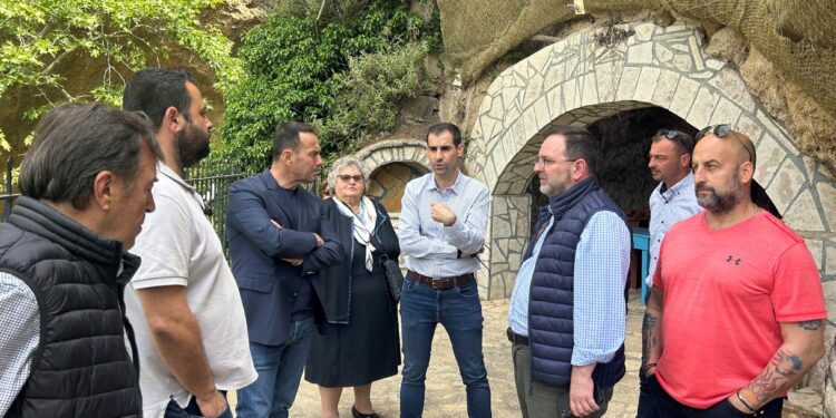 ΠΕΡΙΦΕΡΕΙΑ ΔΥΤΙΚΗΣ ΕΛΛΑΔΑΣ: Το ιστορικό εκκλησάκι της Παναγίας του Βαρκό παραδίδεται ξανά στους πιστούς