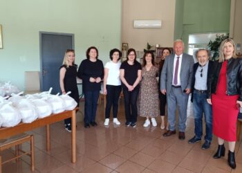 ΔΗΜΟΣ ΗΛΙΔΑΣ: Έδειξε το κοινωνικό του πρόσωπο ανήμερα με ένα μεγάλο γεύμα αγάπης για τους συμπολίτες που έχουν ανάγκη