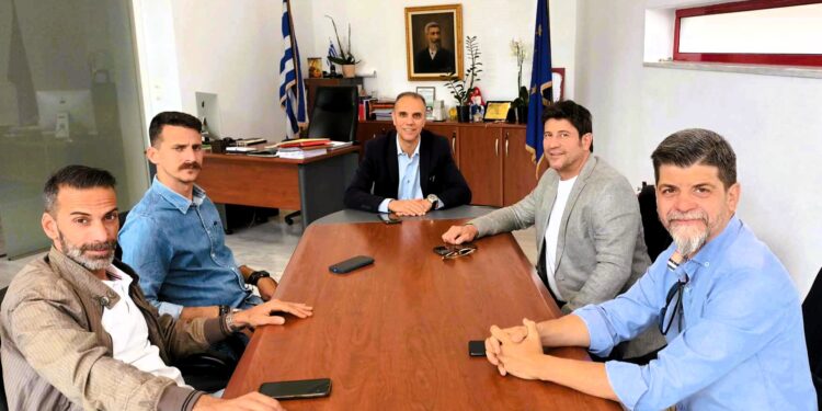 ΔΗΜΟΣ ΗΛΙΔΑΣ: Στελέχη του κόμματος “Πράσινο Κίνημα” επισκέφτηκαν εν όψει των Ευρωεκλογών το Δήμο