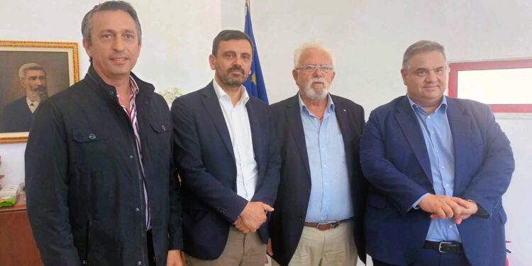 ΔΗΜΟΣ ΗΛΙΔΑΣ: Τα σοβαρά προβλήματα που αντιμετωπίζει ο Δήμος έθεσε ο Χρήστος Χριστοδουλόπουλος κατά την επίσκεψη του κυβερνητικού κλιμακίου στην Αμαλιάδα