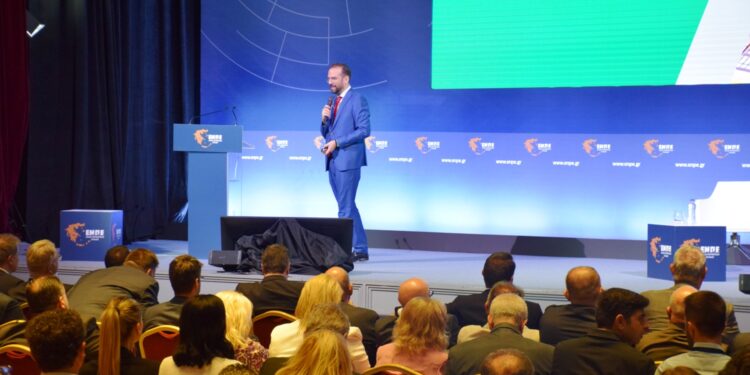 ΝΕΚΤΑΡΙΟΣ ΦΑΡΜΑΚΗΣ: “Πέντε πυλώνες για την θεσμική και λειτουργική θωράκιση της Περιφερειακής Αυτοδιοίκησης”