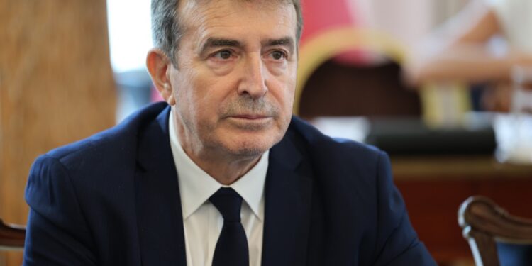 ΜΙΧΑΛΗΣ ΧΡΥΣΟΧΟΪΔΗΣ: “63 Γραφεία Ενδοοικογενειακής Βίας από το τέλος του μήνα σε ολόκληρη τη χώρα”