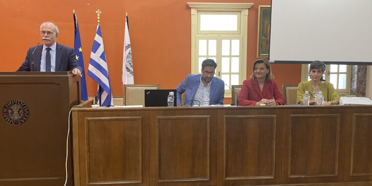 ΔΗΜΟΣ ΠΥΡΓΟΥ: Έμφυλη βία και καταχρηστικές συμπεριφορές