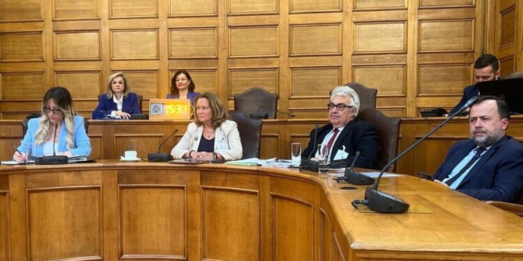 ΔΙΟΝΥΣΙΑ ΑΥΓΕΡΙΝΟΠΟΥΛΟΥ: Σε δημόσια διαβούλευση το καλοκαίρι η ΕΠΜ για τον Κυπαρισσιακό Κόλπο