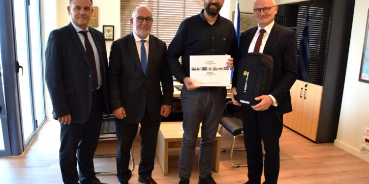 ΠΕΡΙΦΕΡΕΙΑ ΔΥΤΙΚΗΣ ΕΛΛΑΔΑΣ: Συνάντηση Ν. Φαρμάκη με τον Πρέσβη της Γερμανίας στην Ελλάδα