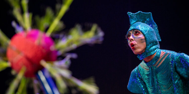 ΠΕΡΙΦΕΡΕΙΑ ΔΥΤΙΚΗΣ ΕΛΛΑΔΑΣ: Η παιδική θεατρική παράσταση “Το μεγάλο ταξίδι της Ραλλού” σε Αχαΐα, Αιτωλοακαρνανία και Ηλεία