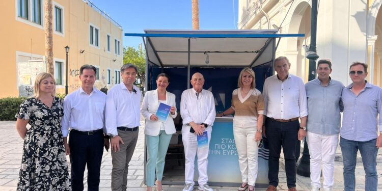 ΔΙΟΝΥΣΙΑ ΑΥΓΕΡΙΝΟΠΟΥΛΟΥ: Στην Ζάκυνθο με την Υφυπουργό Παιδείας, Ζέττα Μακρή