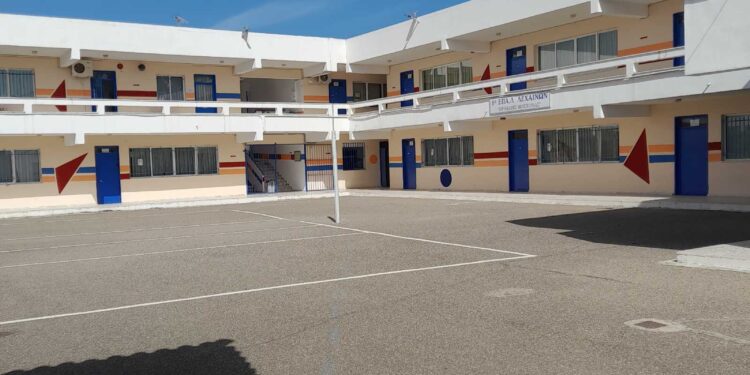 ΔΗΜΟΣ ΑΝΔΡΑΒΙΔΑΣ – ΚΥΛΛΗΝΗΣ: Ξεκίνησε ο προσεισμικός έλεγχος σε όλες τις σχολικές μονάδες και τα δημοτικά κτίρια