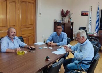 ΔΗΜΟΣ ΑΝΔΡΑΒΙΔΑΣ – ΚΥΛΛΗΝΗΣ: Υπογραφή σύμβασης για τις εργασίες ανάπλασης στο Πολιτιστικό Κέντρο Λεχαινών (πρώην αποθήκες ΑΣΟ)