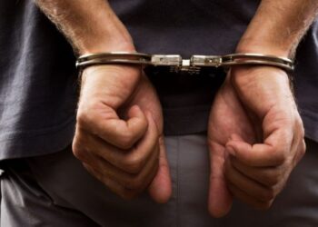 ΠΥΡΓΟΣ: Συνελήφθη άνδρας που αναζητούνταν με ένταλμα σύλληψης για ληστεία σε βάρος ηλικιωμένου