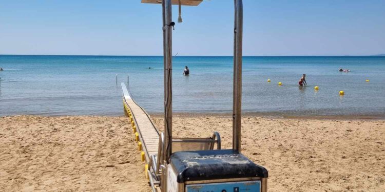 ΔΗΜΟΣ ΠΗΝΕΙΟΥ: Τοποθέτηση Seatrac στις βραβευμένες με Γαλάζια Σημαία παραλίες Θινών και Γλύφας