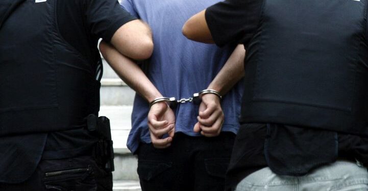 ΠΥΡΓΟΣ: Συνελήφθησαν δύο άνδρες για ληστεία
