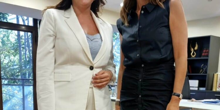 ΔΙΟΝΥΣΙΑ ΑΥΓΕΡΙΝΟΠΟΥΛΟΥ: Συνάντηση με κα. Ν. Κόλλια, Γεν. Γραμματέα Υπουργείου Οικονομικών για θέματα τακτοποίησης παράκτιας ζώνης