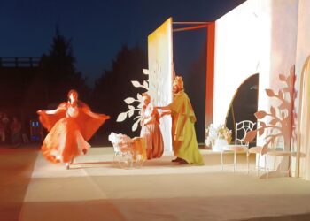 ΔΗΜΟΣ ΗΛΙΔΑΣ: Με μια παράσταση sold out έκανε πρεμιέρα για το θέατρο της Αρχαίας Ήλιδας, το 34ο Διεθνές Φεστιβάλ Αρχαίας Ήλιδας το οποίο έχει καθιερωθεί ως κορυφαίος πολιτιστικός θεσμός του Νομού