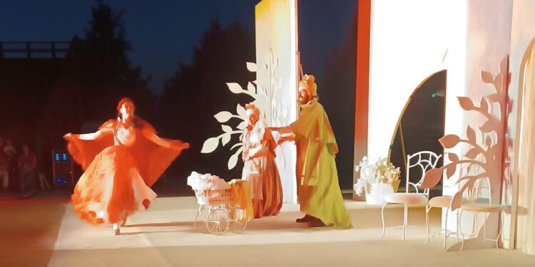 ΔΗΜΟΣ ΗΛΙΔΑΣ: Με μια παράσταση sold out έκανε πρεμιέρα για το θέατρο της Αρχαίας Ήλιδας, το 34ο Διεθνές Φεστιβάλ Αρχαίας Ήλιδας το οποίο έχει καθιερωθεί ως κορυφαίος πολιτιστικός θεσμός του Νομού