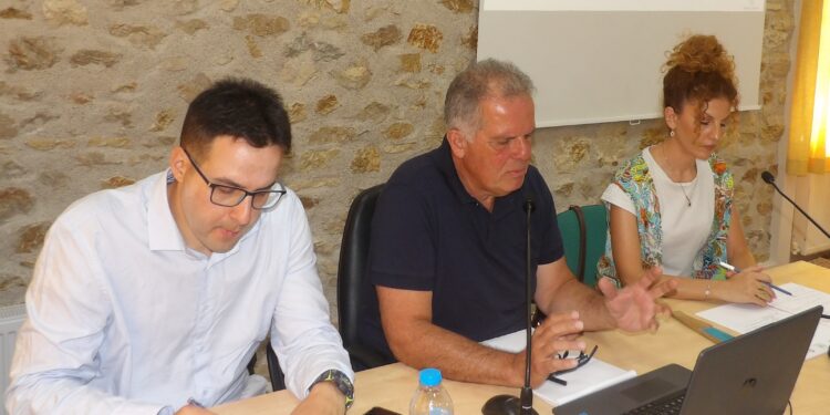 ΔΗΜΟΣ ΑΝΔΡΙΤΣΑΙΝΑΣ – ΚΡΕΣΤΕΝΩΝ: “Στόχος να ενισχύσουμε τις δράσεις συμμετοχής νέων ανθρώπων”
