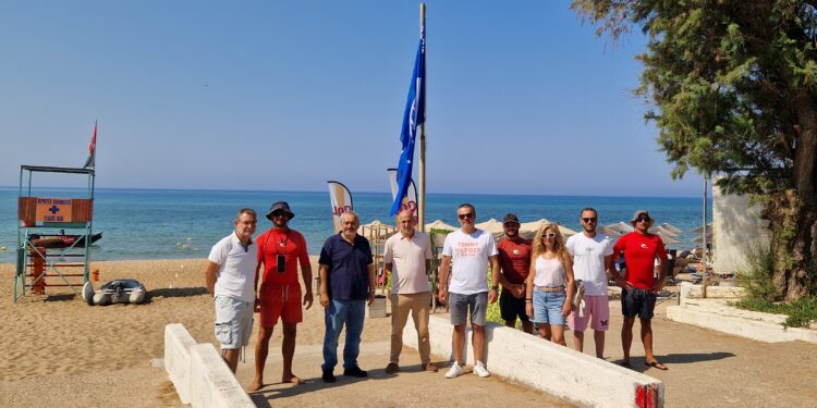 ΔΗΜΟΣ ΠΗΝΕΙΟΥ: Κυματίζει η Γαλάζια Σημαία σε Θίνες, Γλύφα και Αρκούδι