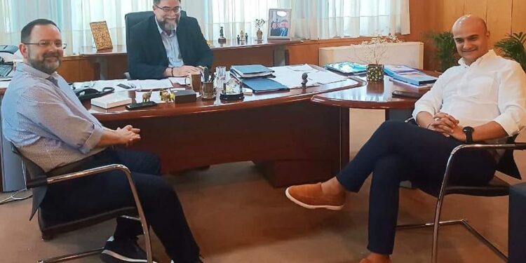 ΝΙΚΟΣ ΚΟΡΟΒΕΣΗΣ: Στο επίκεντρο μεταφορές και Σχολές Οδηγών