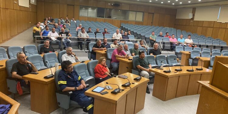 ΠΕΡΙΦΕΡΕΙΑΚΗ ΕΝΟΤΗΤΑ ΗΛΕΙΑΣ: Οδηγίες και συντονισμός για την αντιμετώπιση και την κατάσβεση πυρκαγιάς