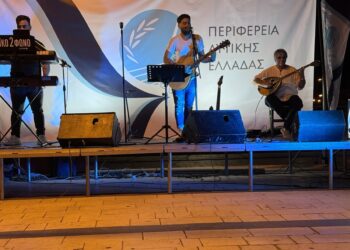 Επιτυχημένη λαϊκή βραδιά στην πλατεία Ανδριάρα στον Πύργο