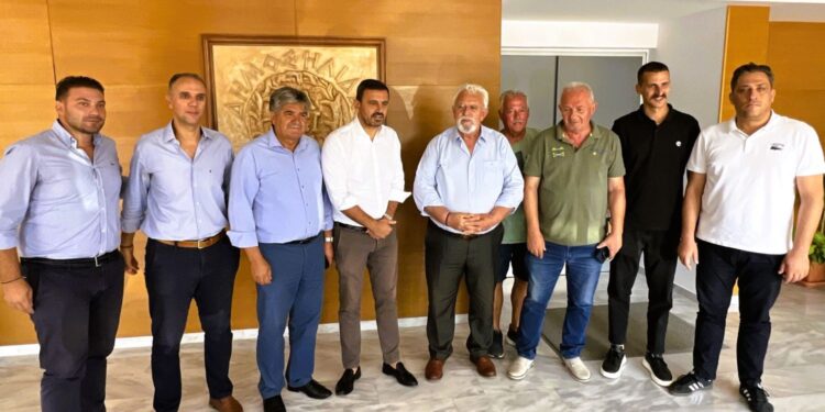 ΔΗΜΟΣ ΗΛΙΔΑΣ: Σε ιδιαίτερο θετικό κλίμα η πρώτη συνάντηση Χρ. Χριστοδουλόπουλου με Α. Νικολακόπουλο στα γραφεία του Δήμου