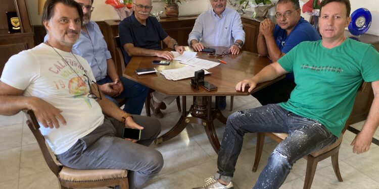 ΔΗΜΟΣ ΠΥΡΓΟΥ: Υπεγράφη η σύμβαση για τον αγροτικό δρόμο που συνδέει το Κολίρι με το Λάνθι 