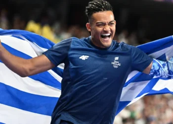 Ολυμπιακοί Αγώνες 2024: Ο «ιπτάμενος» Hλείος Μανόλο Καραλής «χάλκινος» Ολυμπιονίκης στο Παρίσι με άλμα στα 5,90μ.