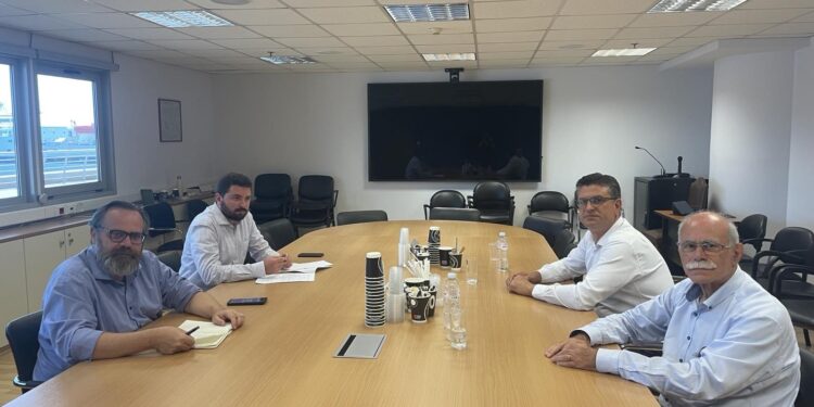 ΔΗΜΟΣ ΑΝΔΡΑΒΙΔΑΣ – ΚΥΛΛΗΝΗΣ: Συνάντηση του Γ.Γ  Ναυτιλίας με  τους Δημάρχους Πύργου και  Ανδραβίδας-Κυλλήνης, κ.κ Καννή και Λέντζα