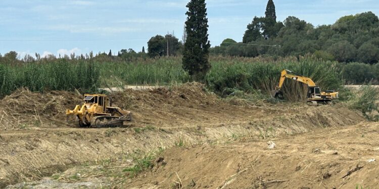 ΠΕΡΙΦΕΡΕΙΑ ΔΥΤΙΚΗΣ ΕΛΛΑΔΑΣ: Σε εξέλιξη οι καθαρισμοί και η συντήρηση ποταμών και ρεμάτων της Π.Ε. Ηλείας