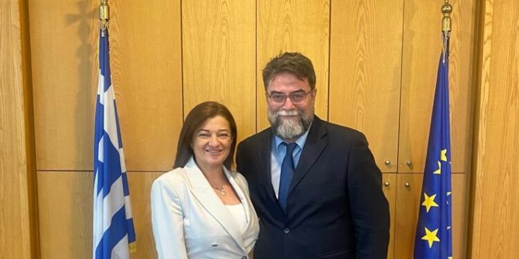 ΔΙΟΝΥΣΙΑ ΑΥΓΕΡΙΝΟΠΟΥΛΟΥ: Στο πρόγραμμα “Φορτίζω Παντού” οι δήμοι Ανδραβίδας-Κυλλήνης και Ανδρίτσαινας-Κρεστένων