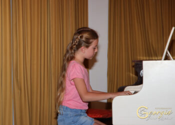 ΕΛΛΗΝΙΚΟ ΩΔΕΙΟ ΠΥΡΓΟΥ: Δυναμική παρουσία της σχολής πιάνου!