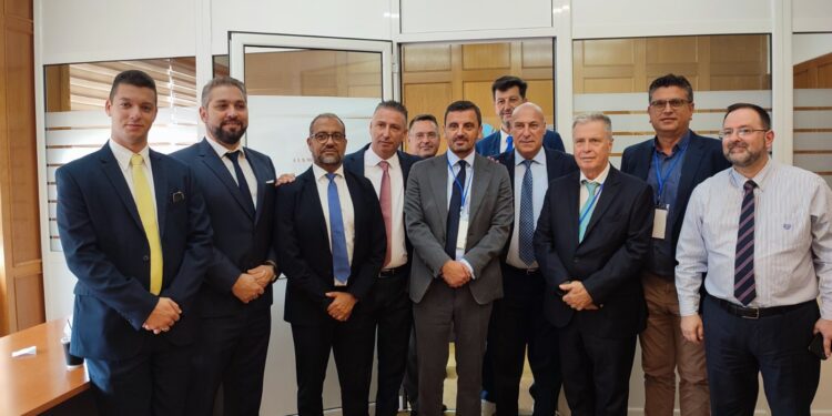 Πρωτοποριακή Συνεργασία Ελλάδας-Ιταλίας για την Ανάπτυξη των Τουριστικών και Επιχειρηματικών Δεσμών μέσω Υδροπλάνων!