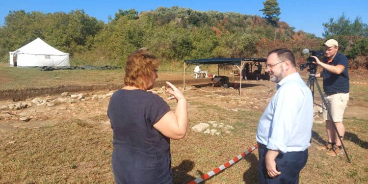 ΠEΡΙΦΕΡΕΙΑΚΗ ENOTHTA HΛΕΙΑΣ: Επίσκεψη Ν. Κοροβέση στο Κλειδί Σαμικού και ενημέρωση για τις ανασκαφές