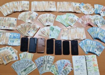 Εξαρθρώθηκε εγκληματική οργάνωση αποτελούμενη από εφοριακούς υπαλλήλους και λογιστή που εκβίαζαν επιχειρηματίες για να αποσπούν χρηματικά ποσά