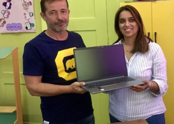 ΔΗΜΟΣ ΑΡΧΑΙΑΣ ΟΛΥΜΠΙΑΣ: Δωρεά Laptop στο Νηπιαγωγείο Πύργου