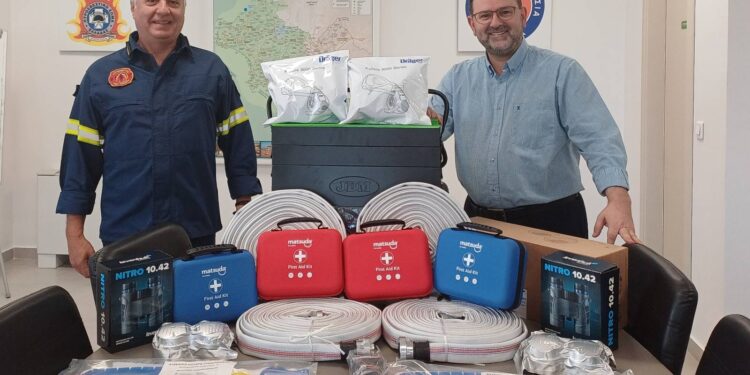 ΠΕΡΙΦΕΡΕΙΑΚΗ ΕΝΟΤΗΤΑ ΗΛΕΙΑΣ: Ενίσχυση του έργου της Πυροσβεστικής με παράδοση εξοπλισμού από τον Ν. Κοροβέση