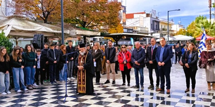 ΔΗΜΟΣ ΗΛΙΔΑΣ: Μαζί με την  εκπαιδευτική κοινότητα της Αμαλιάδας τίμησαν την επέτειο του Πολυτεχνείου (φωτος)