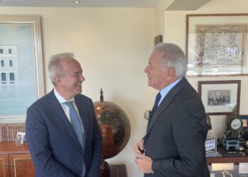 ΚΩΝΣΤΑΝΤΙΝΟΣ ΛΕΒΕΝΤΗΣ: Συνάντηση με τον π. Ευρωπαίο Επίτροπο και Βουλευτή Ηλείας,  Δημήτρη Αβραμόπουλο