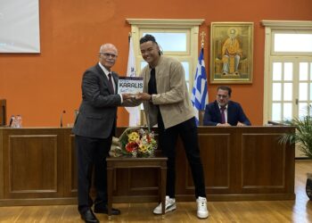 ΔΗΜΟΣ ΠΥΡΓΟΥ: Έριξε τα Τείχη για τον Μανόλο! (φωτος)