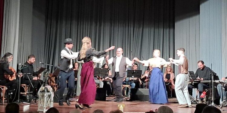 Πολιτιστικού Συλλόγος Τραπεζικών Υπαλλήλων Νομού Ηλείας: Με επιτυχία η μουσικοχορευτική παράσταση – αφιέρωμα στη Σμύρνη και την Πόλη